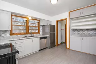 102 Woodhill Rd, Saint Cloud, MN 56301 - Photo 6