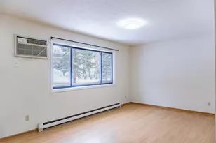 22 E 13th St, Waconia, MN 55387 - Photo 10