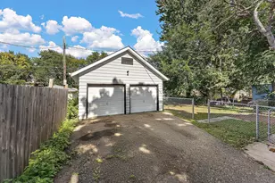 303 Cesar Chavez St, Saint Paul, MN 55107 - Photo 24