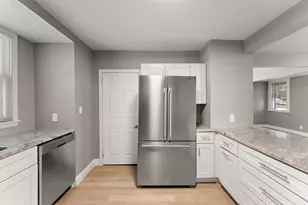 303 Cesar Chavez St, Saint Paul, MN 55107 - Photo 6