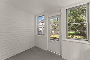 303 Cesar Chavez St, Saint Paul, MN 55107 - Photo 22