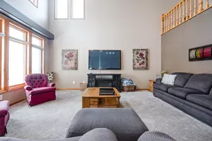 1082 W Lake Dr, Detroit Lakes, MN 56501 - Photo 6