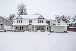 1082 W Lake Dr, Detroit Lakes, MN 56501 - Photo 2