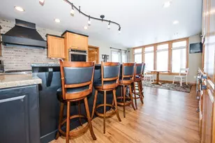 1082 W Lake Dr, Detroit Lakes, MN 56501 - Photo 12