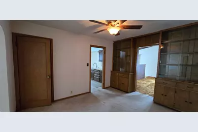 918 Clausen Avenue, Albert Lea, MN 56007 - Photo 8