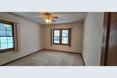 918 Clausen Avenue, Albert Lea, MN 56007 - Photo 16