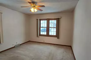 918 Clausen Ave, Albert Lea, MN 56007 - Photo 16