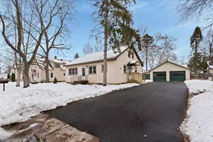 915 4th Ave SW, Pine City, MN 55063 - Photo 2