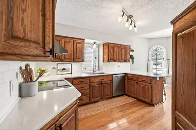 4119 Thornhill Lane, Vadnais Heights, MN 55127 - Photo 10