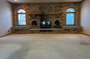 700 Oakland Pl NE, Austin, MN 55912 - Photo 10