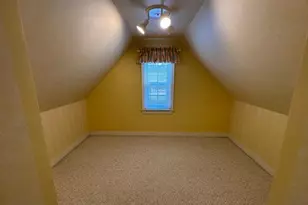 700 Oakland Pl NE, Austin, MN 55912 - Photo 8