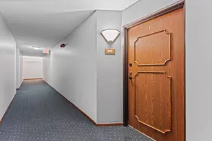 5607 Green Cir Dr, Minnetonka, MN 55343 - Photo 20