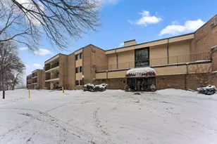 5607 Green Cir Dr, Minnetonka, MN 55343 - Photo 22