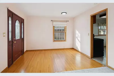 1312 E 93 1/2 Street, Bloomington, MN 55425 - Photo 4
