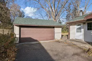 1312 E 93 1/2 St, Bloomington, MN 55425 - Photo 36