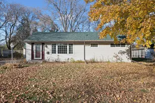 1312 E 93 1/2 St, Bloomington, MN 55425 - Photo 2