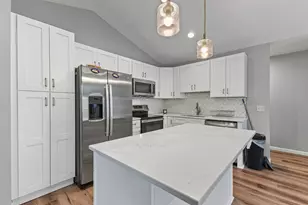 2002 Buffalo Run Rd, Buffalo, MN 55313 - Photo 6