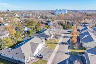 1427 Ravoux Ln, Chaska, MN 55318 - Photo 60