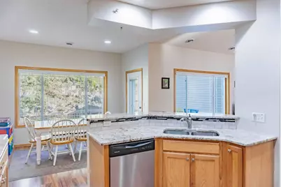 1427 Ravoux Lane, Chaska, MN 55318 - Photo 14