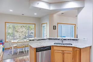 1427 Ravoux Ln, Chaska, MN 55318 - Photo 14