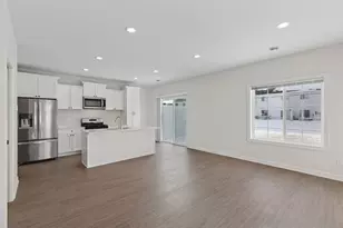 628 Franklin St, Roberts, WI 54023 - Photo 4