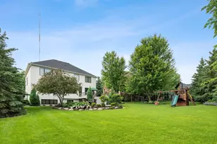 541 Lake Ridge Dr, Shoreview, MN 55126 - Photo 10