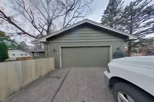 820 Shenandoah Ln N, Plymouth, MN 55447 - Photo 18