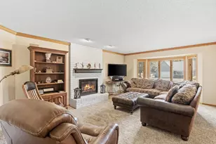 11635 177th St W, Lakeville, MN 55044 - Photo 4