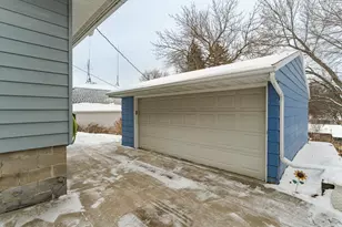 4054 4th Pl NW, Rochester, MN 55901 - Photo 2