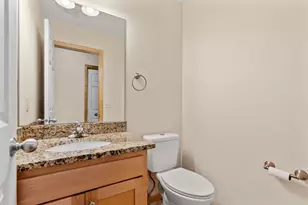 1883 Garden Way, Saint Paul, MN 55119 - Photo 12