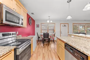 1883 Garden Way, Saint Paul, MN 55119 - Photo 14