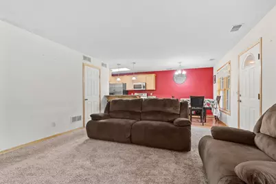 1883 Garden Way, Saint Paul, MN 55119 - Photo 6