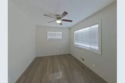 2606 65th Avenue N, Brooklyn Center, MN 55430 - Photo 16