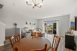 668 Cobblestone Way, Shakopee, MN 55379 - Photo 12