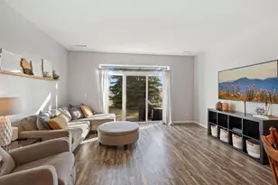 668 Cobblestone Way, Shakopee, MN 55379 - Photo 8