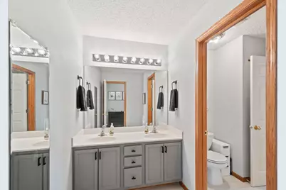 668 Cobblestone Way, Shakopee, MN 55379 - Photo 24