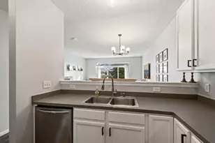 668 Cobblestone Way, Shakopee, MN 55379 - Photo 16