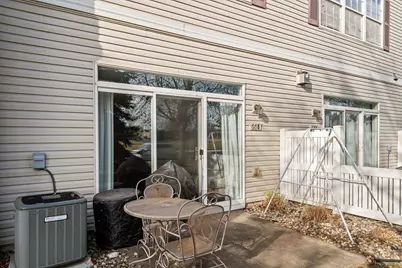 668 Cobblestone Way, Shakopee, MN 55379 - Photo 4