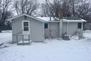 814 S 10th St, Montevideo, MN 56265 - Photo 1