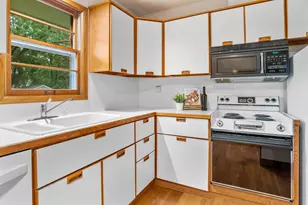 8341 Ewing Rd, Bloomington, MN 55431 - Photo 8