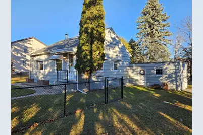 118 Getchell Avenue NE, Bagley, MN 56621 - Photo 1