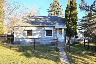 118 Getchell Ave NE, Bagley, MN 56621 - Photo 2