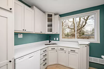 216 Winnetka Avenue S, Golden Valley, MN 55426 - Photo 6