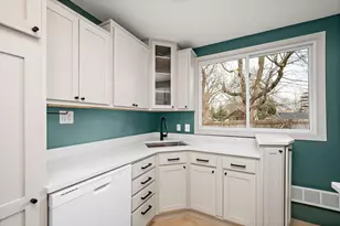 216 Winnetka Ave S, Golden Valley, MN 55426 - Photo 6