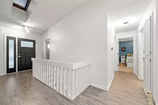 1569 Lancaster Ln, Eagan, MN 55122 - Photo 8