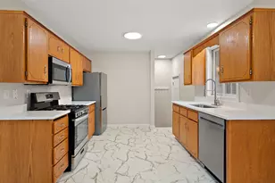 1018 Mulberry St, Taylors Falls, MN 55084 - Photo 8