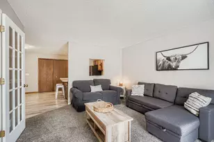 927 Pondview Ct, Vadnais Heights, MN 55127 - Photo 18