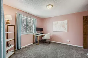 927 Pondview Ct, Vadnais Heights, MN 55127 - Photo 6