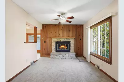 1047 Jameson Steet, Saint Paul, MN 55103 - Photo 6