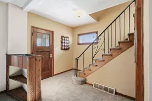 1047 Jameson Steet, Saint Paul, MN 55103 - Photo 4